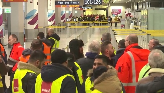 Стачка отмени стотици полети в Германия